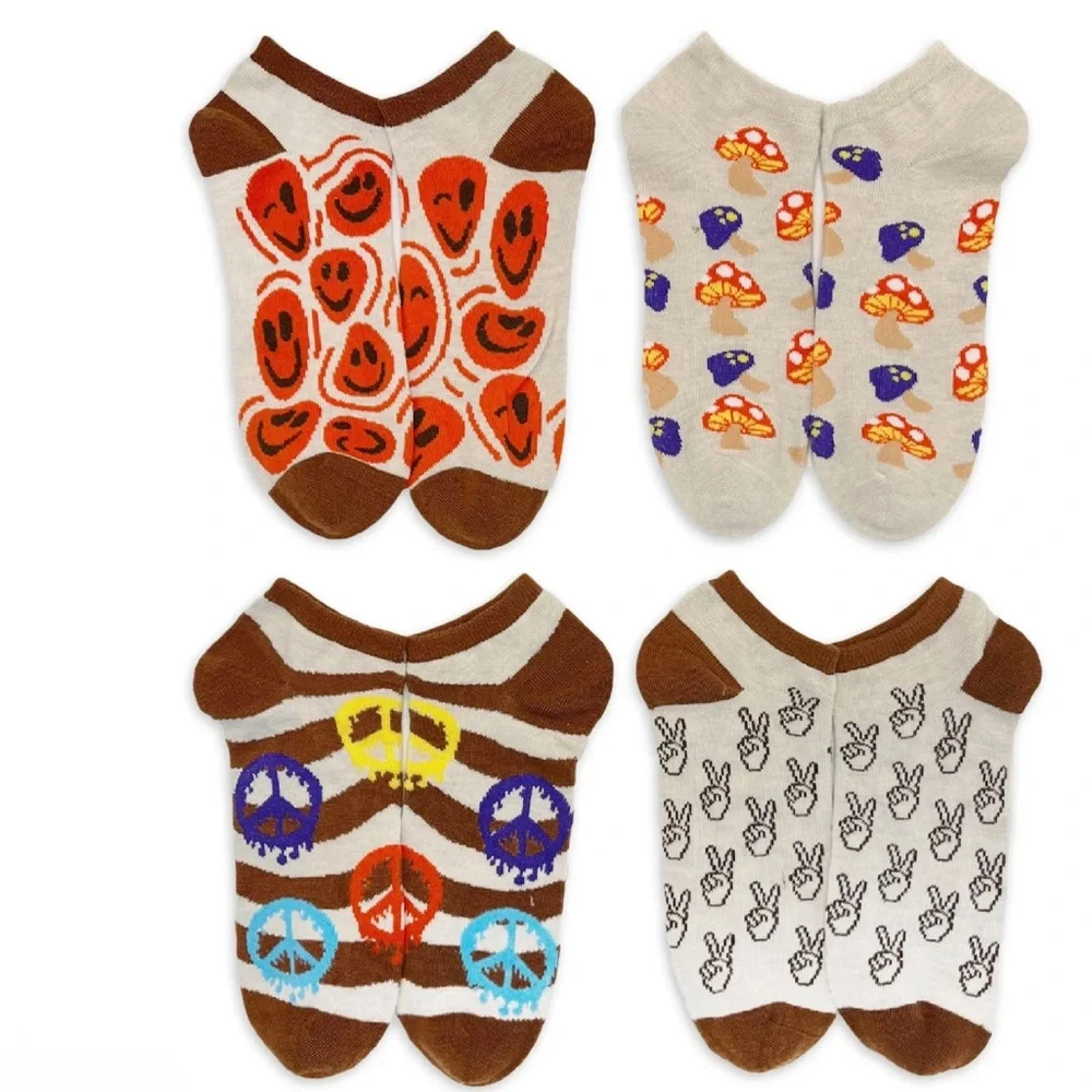 Low Cut Socks, Groovy Mystery Gift Box, 4-Pack,‎ Size 6.5-12